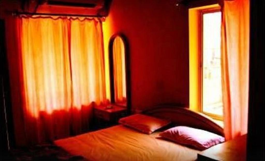 Sri Krishna Guest House & Reasturant Konarka Exterior photo